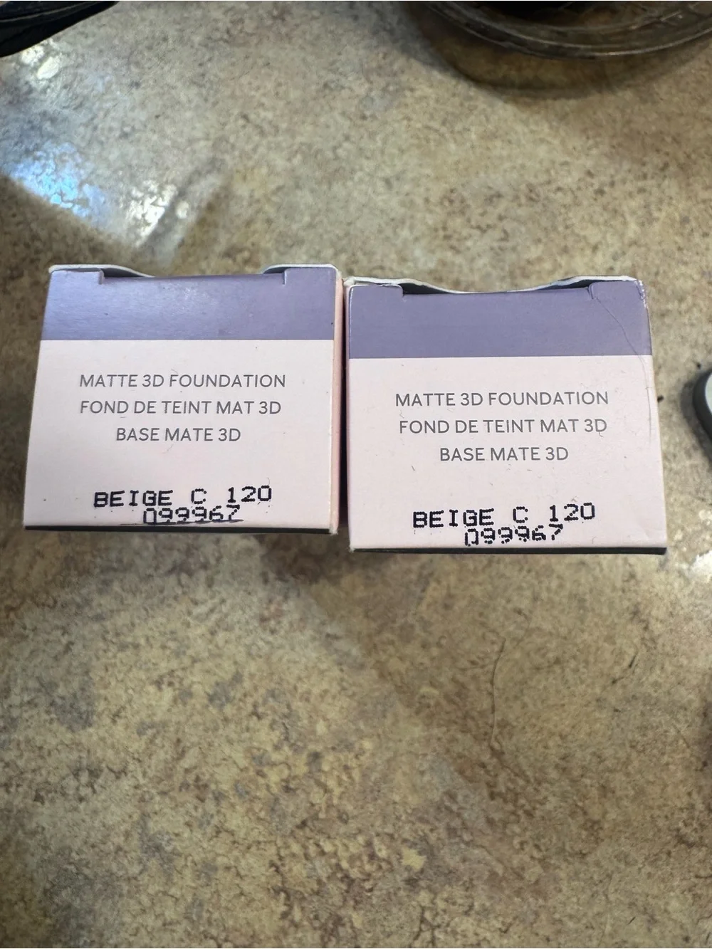 Mary Kay Timewise Matte 3D Foundation — Black & purple  Packaging beige C 120